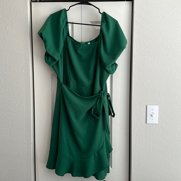 SHEIN Vibrant Green Mini Dress - Picture 2 of 3
